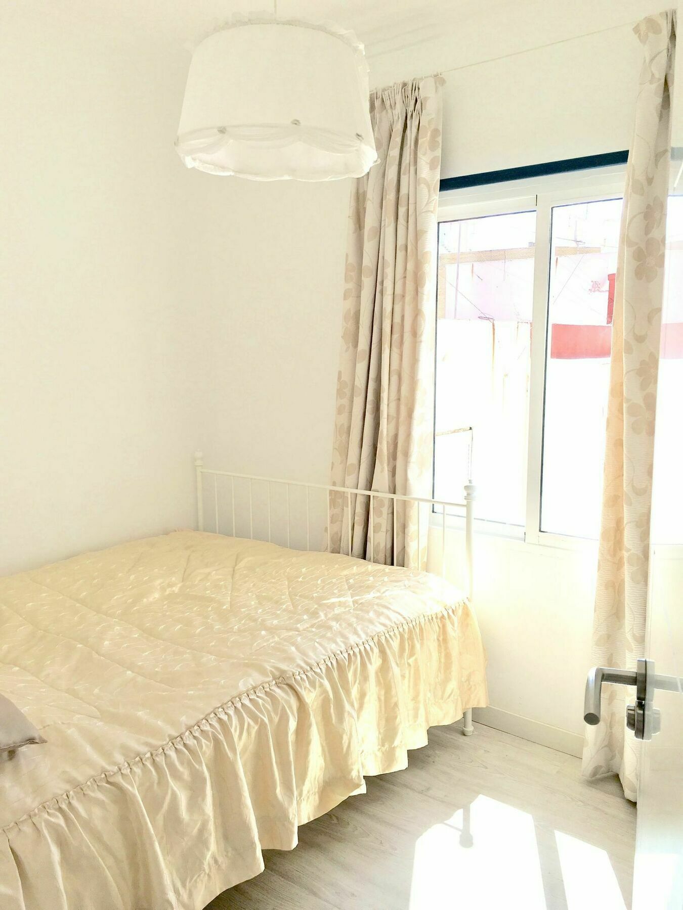 Oyo Guest House Duc De Gaeta Valensiya Dış mekan fotoğraf